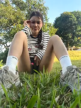 Snapshot of Adora188 chatting on November 9, 2025, 8:45 am Adora188 online show from November 9, 2025, 8:45 am