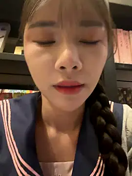 Snapshot of Adora188 chatting on November 29, 2025, 5:43 am Adora188 online show from November 29, 2025, 5:43 am