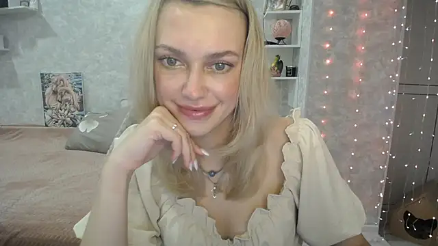 Snapshot of NickyAdamidi chatting on September 20, 2025, 4:19 pm NickyAdamidi online show from September 20, 2025, 4:19 pm