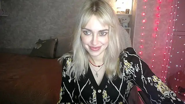 Snapshot of NickyAdamidi chatting on October 6, 2025, 4:26 pm NickyAdamidi online show from October 6, 2025, 4:26 pm