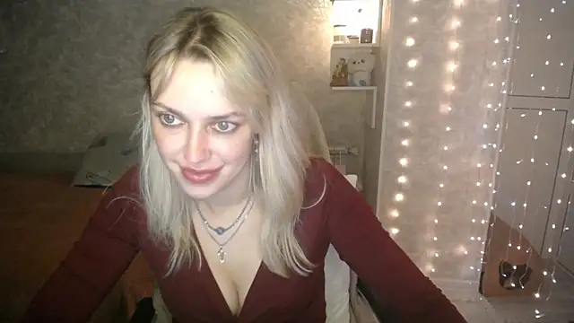 Snapshot of NickyAdamidi chatting on October 23, 2025, 4:28 pm NickyAdamidi online show from October 23, 2025, 4:28 pm