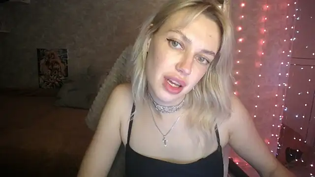 Snapshot of NickyAdamidi chatting on October 24, 2025, 4:47 pm NickyAdamidi online show from October 24, 2025, 4:47 pm