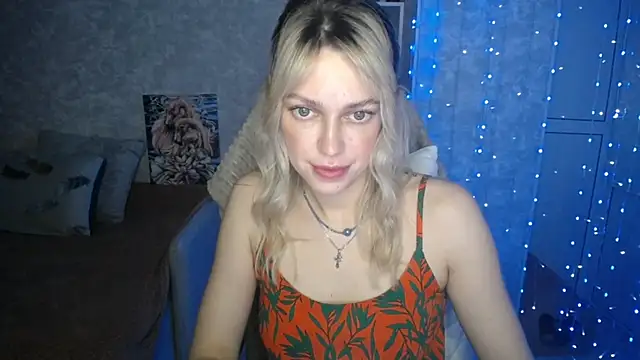 Snapshot of NickyAdamidi chatting on November 23, 2025, 4:18 pm NickyAdamidi online show from November 23, 2025, 4:18 pm