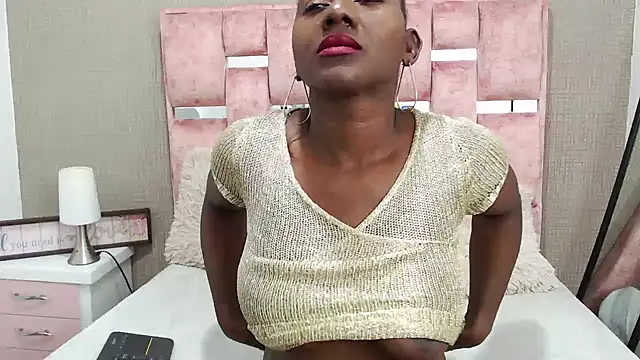 Snapshot of NahomyHawk chatting on November 30, 2025, 6:17 am NahomyHawk online show from November 30, 2025, 6:17 am