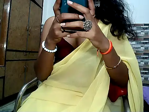 Snapshot of HOT_AARVI11 chatting on September 11, 2025, 4:07 pm HOT AARVI11 online show from September 11, 2025, 4:07 pm