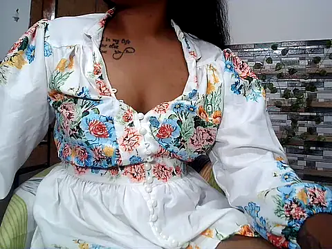 Snapshot of HOT_AARVI11 chatting on October 8, 2025, 4:48 pm HOT AARVI11 online show from October 8, 2025, 4:48 pm