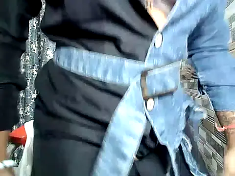 Snapshot of HOT_AARVI11 chatting on November 4, 2025, 3:55 pm HOT AARVI11 online show from November 4, 2025, 3:55 pm