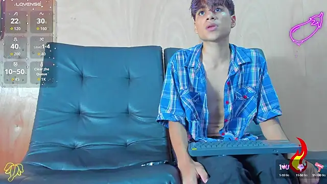 spicy adonhis online show from October 13, 2025, 1:11 pm