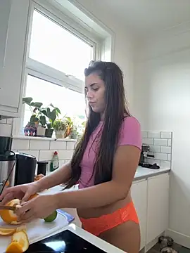 AlitaNova online show from November 9, 2025, 10:02 am