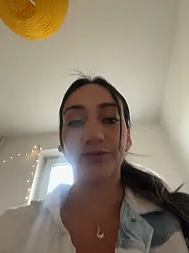 Snapshot of Ninabigtitied chatting on November 11, 2025, 10:48 am Ninabigtitied online show from November 11, 2025, 10:48 am