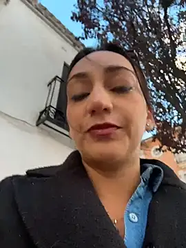 Snapshot of Ninabigtitied chatting on November 21, 2025, 4:27 pm Ninabigtitied online show from November 21, 2025, 4:27 pm