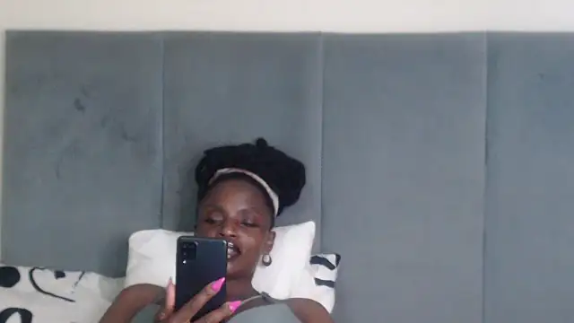 Snapshot of Jah-Queen chatting on September 28, 2025, 8:42 am Jah-Queen online show from September 28, 2025, 8:42 am