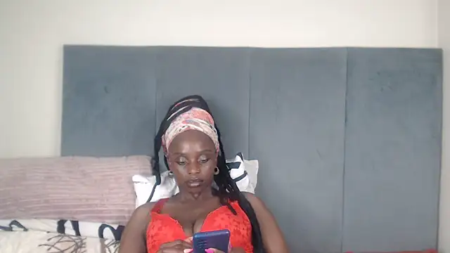 Snapshot of Jah-Queen chatting on October 4, 2025, 9:13 pm Jah-Queen online show from October 4, 2025, 9:13 pm