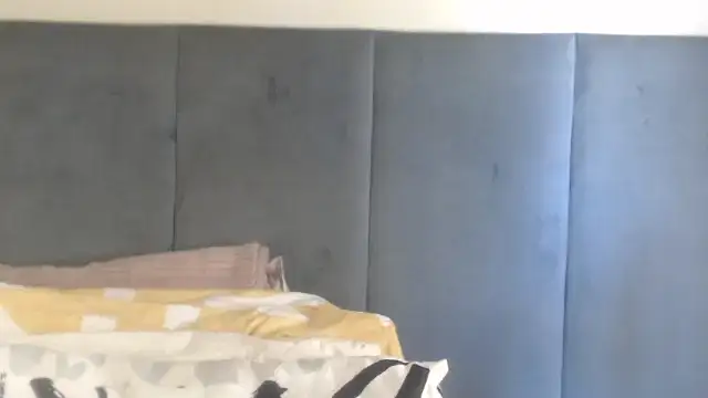 Snapshot of Jah-Queen chatting on October 16, 2025, 11:33 am Jah-Queen online show from October 16, 2025, 11:33 am