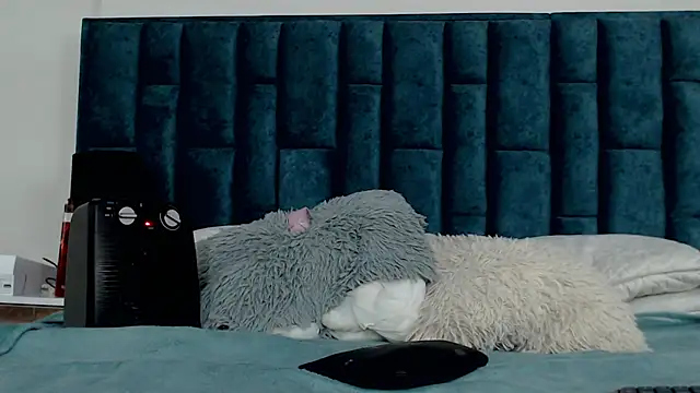 Snapshot of Emma_Foxi chatting on November 12, 2025, 8:30 pm Emma Foxi online show from November 12, 2025, 8:30 pm