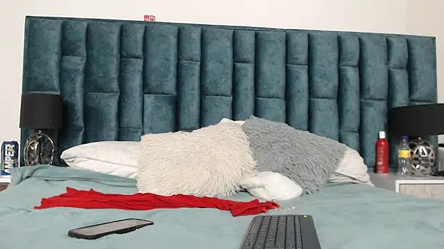 Snapshot of Emma_Foxi chatting on November 20, 2025, 8:52 pm Emma Foxi online show from November 20, 2025, 8:52 pm