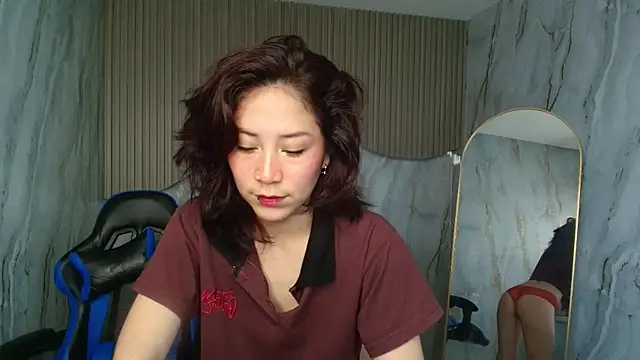 valentina r  online show from November 8, 2025, 3:18 am