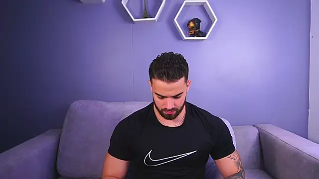 Paul Phoenix online show from November 17, 2025, 7:52 pm