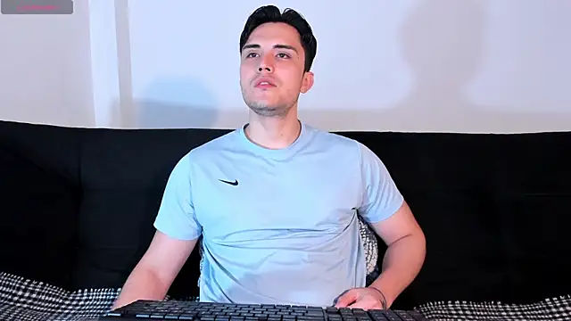 Snapshot of jasonxd9898 chatting on October 5, 2025, 1:04 am jasonxd9898 online show from October 5, 2025, 1:04 am