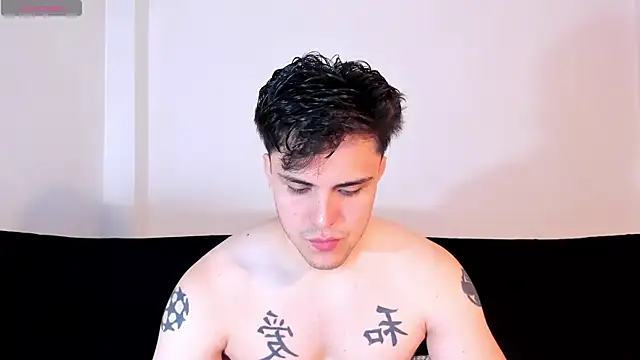 Snapshot of jasonxd9898 chatting on November 18, 2025, 1:11 am jasonxd9898 online show from November 18, 2025, 1:11 am