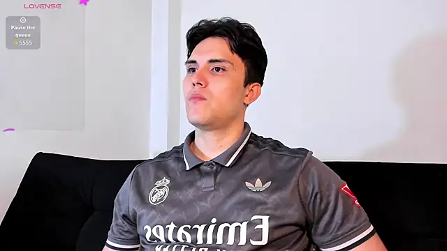 Snapshot of jasonxd9898 chatting on December 5, 2025, 1:03 am jasonxd9898 online show from December 5, 2025, 1:03 am