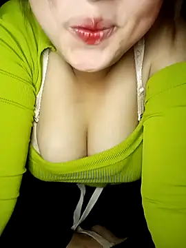 Snapshot of -DuSi- chatting on October 27, 2025, 1:42 am -DuSi- online show from October 27, 2025, 1:42 am