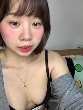 zhaomosheng125216 online show from December 15, 2025, 4:06 am