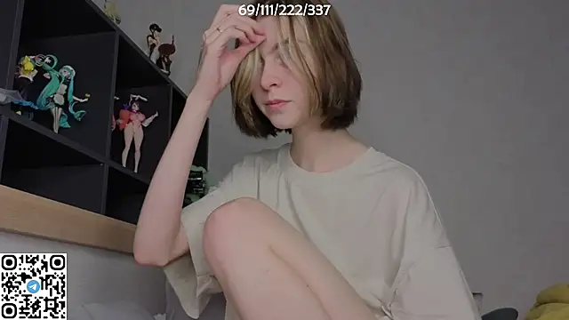 Snapshot of bertamimi chatting on October 6, 2025, 5:43 pm bertamimi online show from October 6, 2025, 5:43 pm