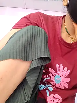 Snapshot of poojam93 chatting on November 3, 2025, 3:52 am poojam93 online show from November 3, 2025, 3:52 am