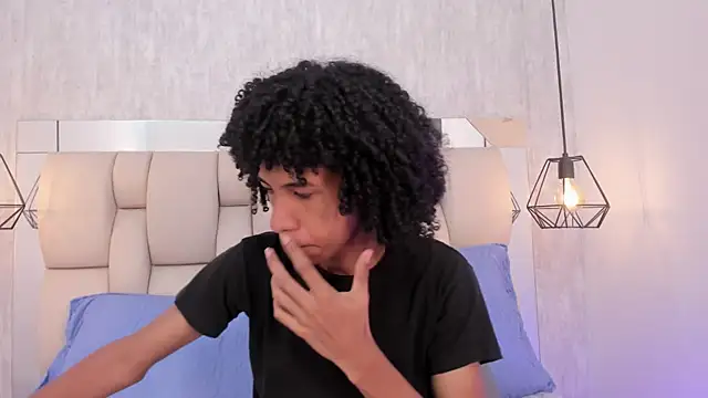 Snapshot of Johan_gz_ chatting on September 13, 2025, 11:21 am Johan gz online show from September 13, 2025, 11:21 am