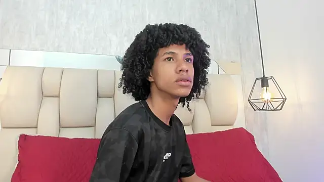 Snapshot of Johan_gz_ chatting on September 18, 2025, 11:45 am Johan gz online show from September 18, 2025, 11:45 am