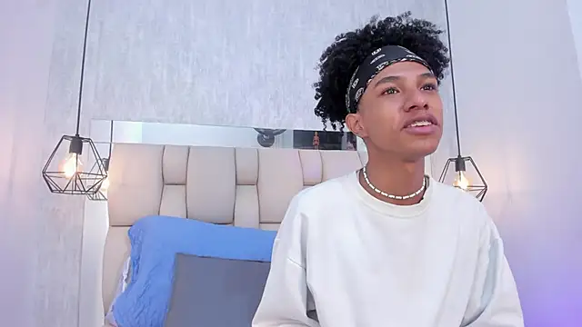 Snapshot of Johan_gz_ chatting on October 8, 2025, 11:52 am Johan gz online show from October 8, 2025, 11:52 am