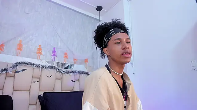 Snapshot of Johan_gz_ chatting on October 11, 2025, 11:42 am Johan gz online show from October 11, 2025, 11:42 am