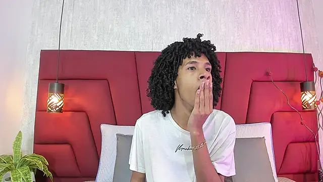 Snapshot of Johan_gz_ chatting on November 3, 2025, 11:55 am Johan gz online show from November 3, 2025, 11:55 am