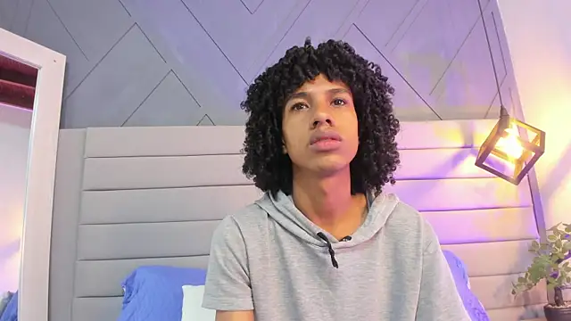 Snapshot of Johan_gz_ chatting on November 5, 2025, 11:43 am Johan gz online show from November 5, 2025, 11:43 am