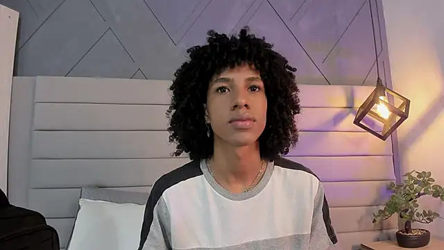 Snapshot of Johan_gz_ chatting on November 12, 2025, 11:32 am Johan gz online show from November 12, 2025, 11:32 am