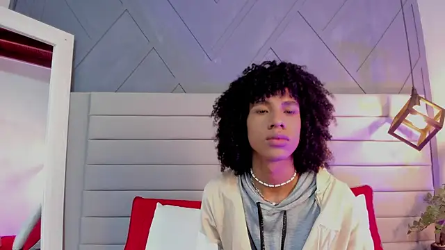 Snapshot of Johan_gz_ chatting on November 15, 2025, 11:40 am Johan gz online show from November 15, 2025, 11:40 am