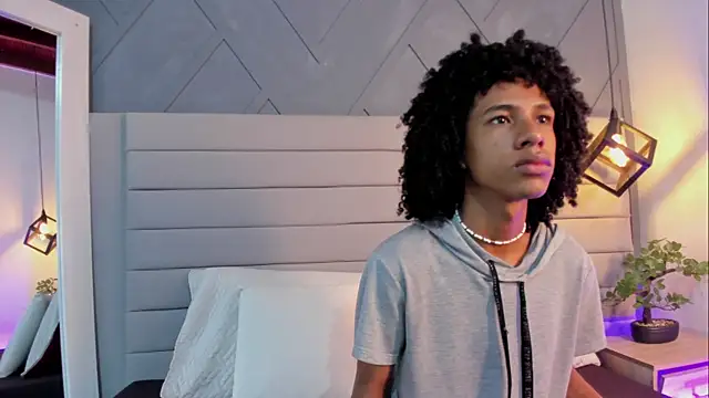 Snapshot of Johan_gz_ chatting on November 26, 2025, 11:44 am Johan gz online show from November 26, 2025, 11:44 am