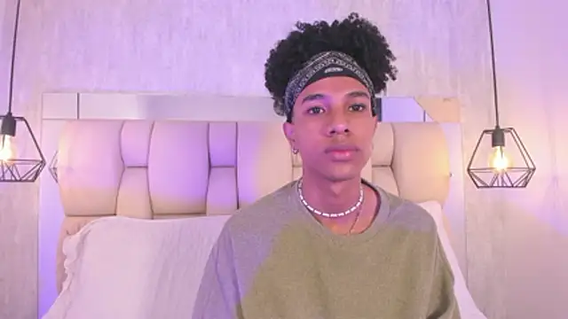 Snapshot of Johan_gz_ chatting on December 5, 2025, 11:41 am Johan gz online show from December 5, 2025, 11:41 am