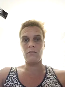 Snapshot of sarahkat86 chatting on November 4, 2025, 1:59 am sarahkat86 online show from November 4, 2025, 1:59 am