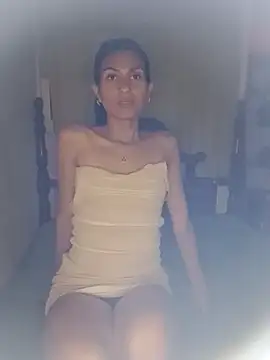 Snapshot of Zohara_Lpe22 chatting on October 3, 2025, 11:02 pm Zohara Lpe22 online show from October 3, 2025, 11:02 pm