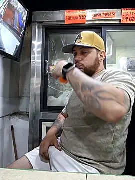 Catire10  online show from November 8, 2025, 1:44 pm