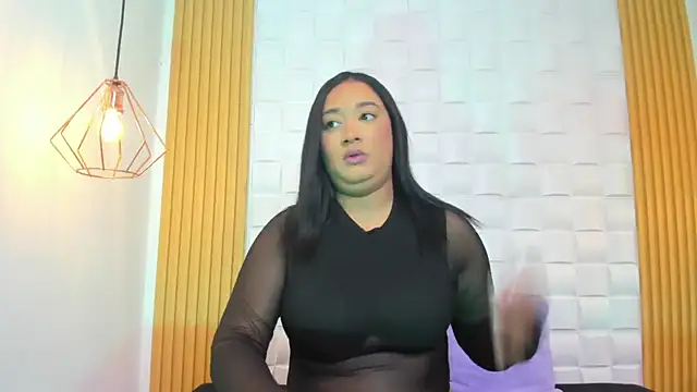 Snapshot of AriaBelle chatting on October 15, 2025, 7:03 pm AriaBelle online show from October 15, 2025, 7:03 pm