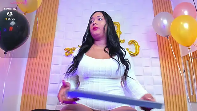 Snapshot of AriaBelle chatting on October 17, 2025, 7:05 pm AriaBelle online show from October 17, 2025, 7:05 pm