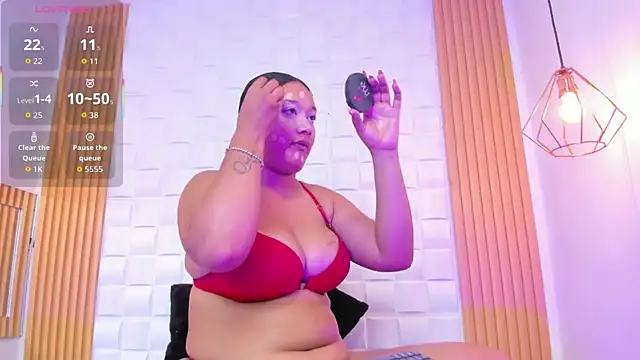 Snapshot of AriaBelle chatting on November 27, 2025, 11:12 am AriaBelle online show from November 27, 2025, 11:12 am