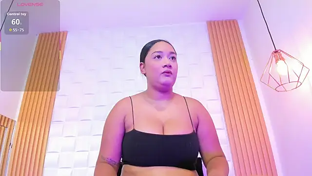 Snapshot of AriaBelle chatting on November 28, 2025, 11:02 am AriaBelle online show from November 28, 2025, 11:02 am