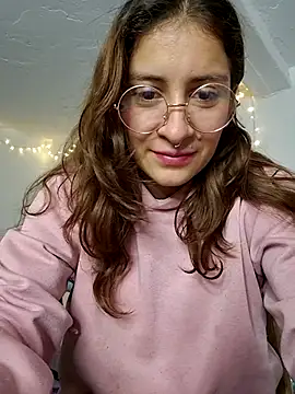 aytanna torrez online show from December 3, 2025, 12:36 pm