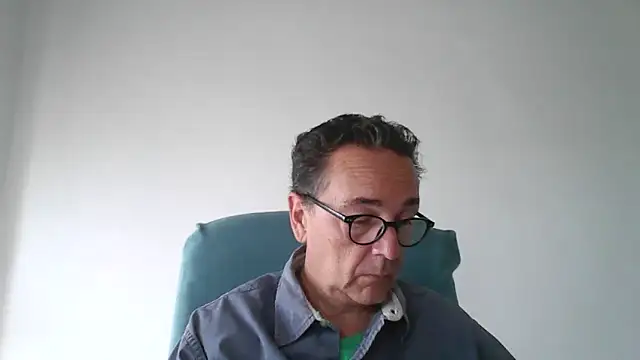 Snapshot of KeepCoolForever chatting on October 20, 2025, 8:59 am KeepCoolForever online show from October 20, 2025, 8:59 am