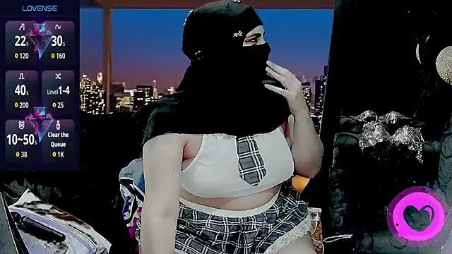 Snapshot of SultanaLayla chatting on November 12, 2025, 7:57 pm SultanaLayla online show from November 12, 2025, 7:57 pm