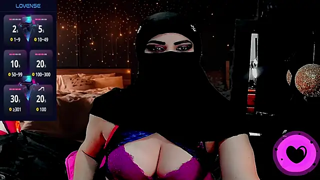 Snapshot of SultanaLayla chatting on November 20, 2025, 8:19 pm SultanaLayla online show from November 20, 2025, 8:19 pm